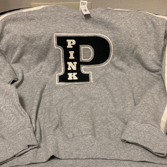 🖤🖤 CLASSIC CREW SWEATSHIRT 🖤🖤 - Picture 3 of 5